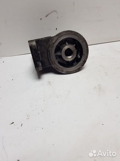 Кронштейн масляного фильтра VW Passat B3