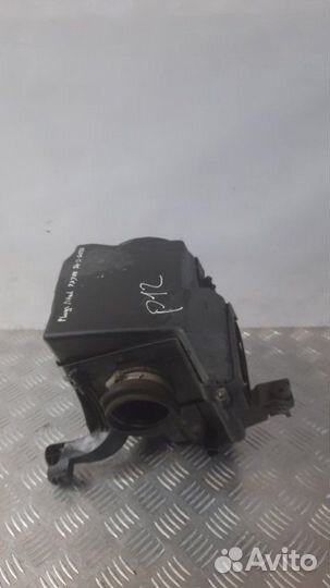 Корпус воздушного фильтра Volvo S40 седан 2.0 2008