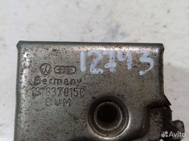 Замок передний левый Volkswagen Golf 2 1990