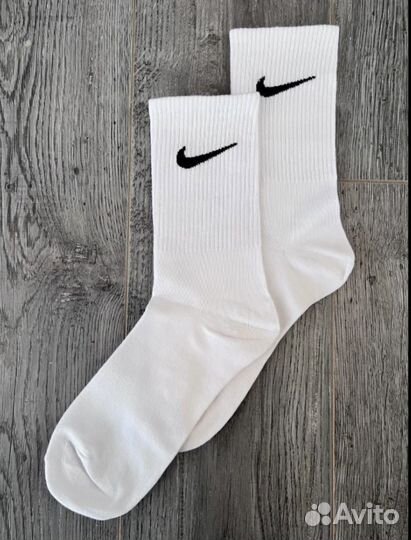 Белые носки Nike