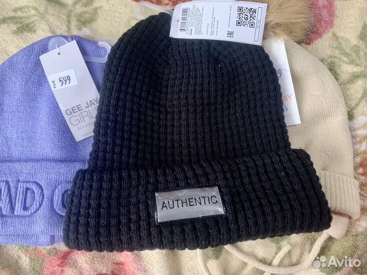 Шапки детские и взрослые