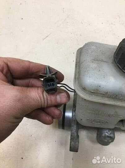 Главный тормозной цилиндр Kia Spectra