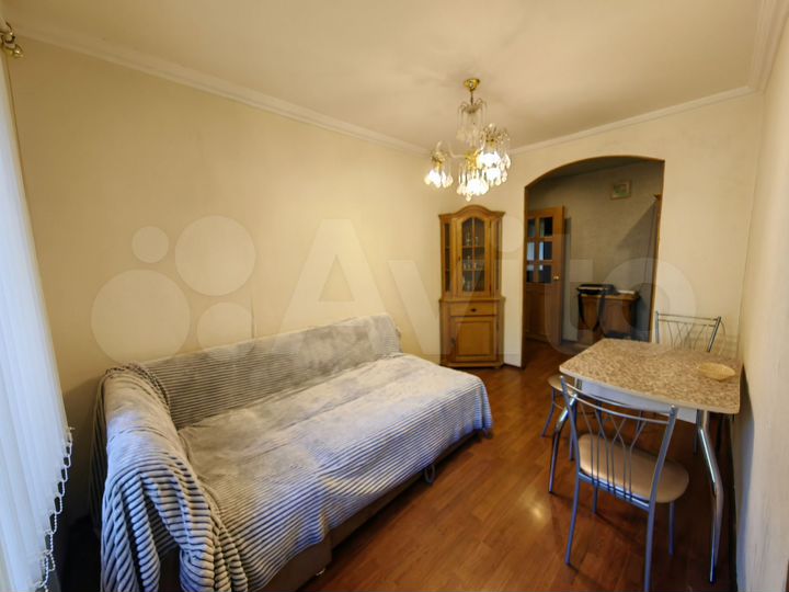 2-к. квартира, 57 м², 2/10 эт.