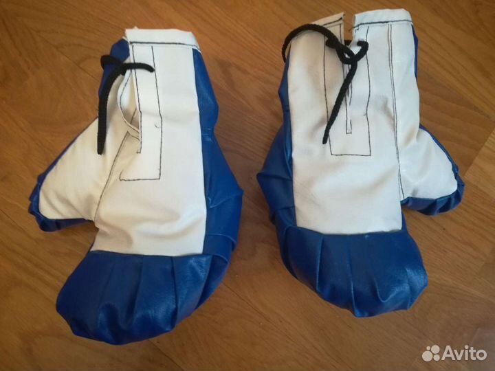Боксерские перчатки детские новые