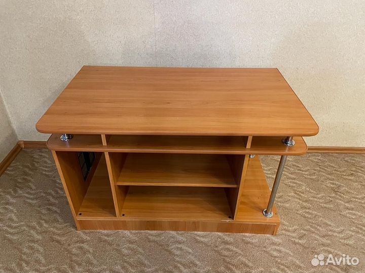 Столик для телевизора