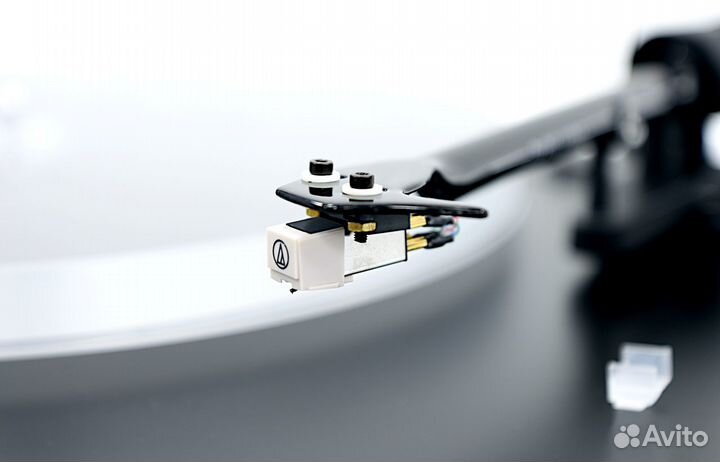 Проигрыватель винила New Horizon Model 202 Black