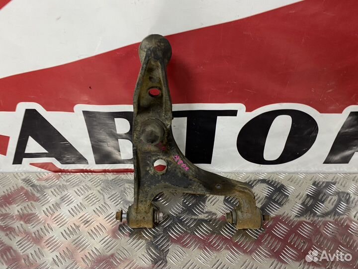 Рычаг задний правый верхний Suzuki Grand Vitara