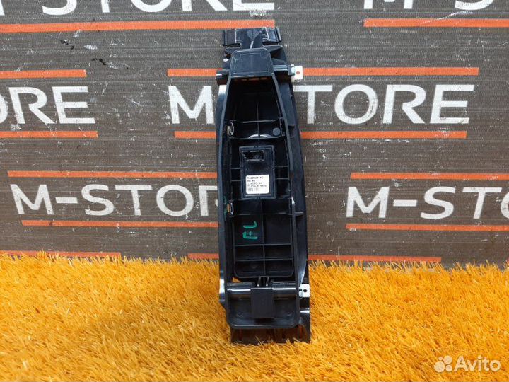 Кнопка стеклоподъемника передняя левая Bmw