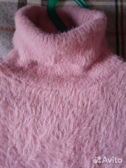 Свитер женский