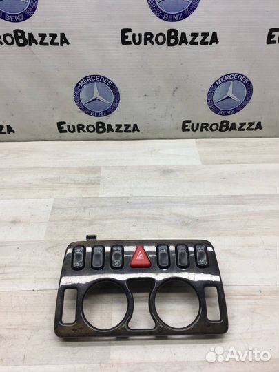 Центральная панель с кнопками Mercedes W208 Cabrio
