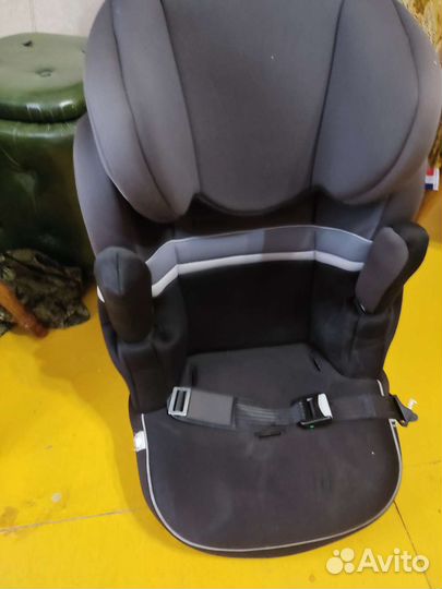 Автомобильное кресло