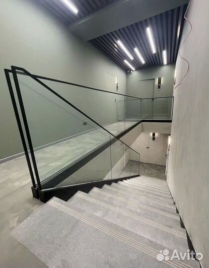 Стеклянные ограждения для лестниц