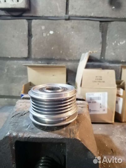 Обгонная муфта генератора