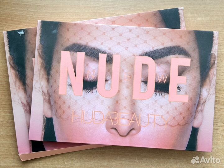 Палетка теней huda beauty