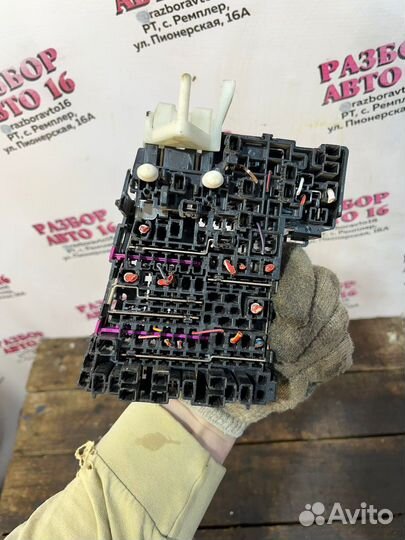 Блок предохранителей салона Skoda Octavia A7