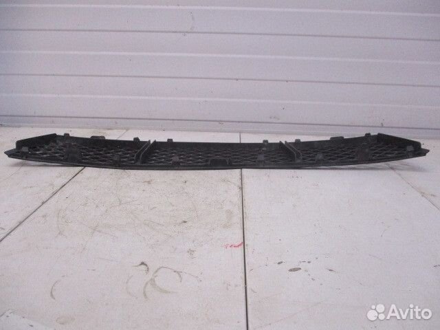 Решетка в бампер центральная BMW 5-Series 6 (F10)