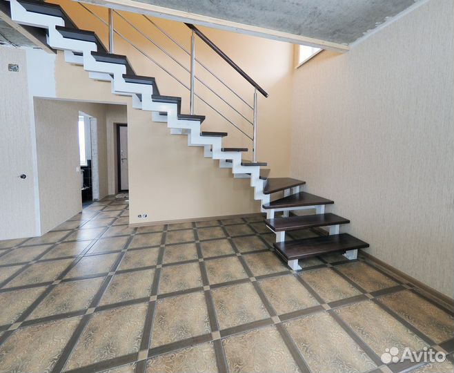 Лестница на металлокаркасе, изготовление лестниц