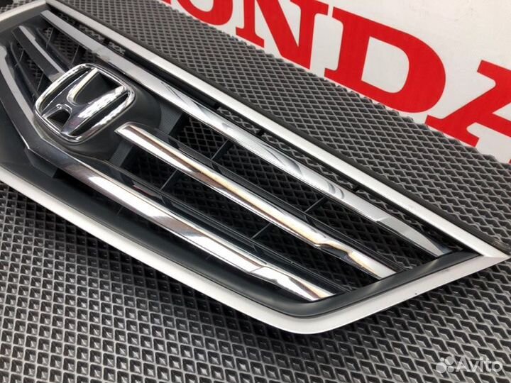 Решетка радиатора передняя Honda Accord 8 CU 2010