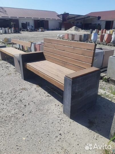 Бетонная скамейка