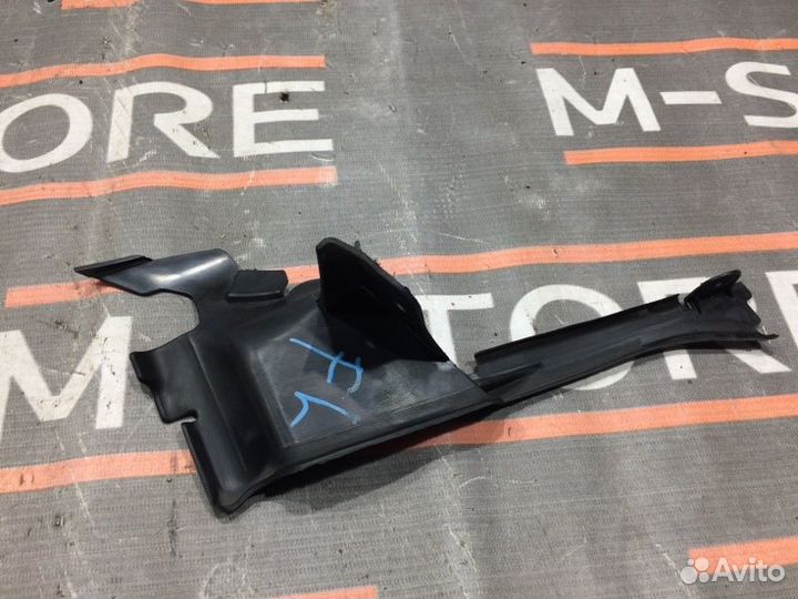 Воздуховод радиатора левый Mercedes-Benz M-Class