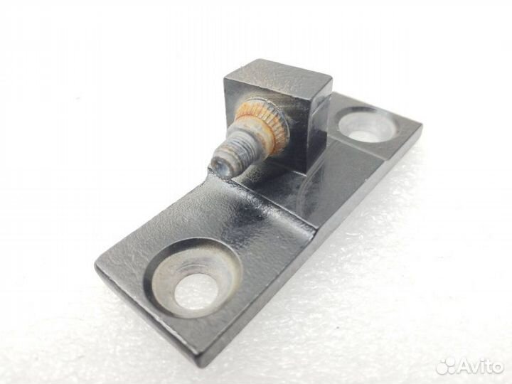 Петля двери передняя правая Bmw 5-Series E60 2.5