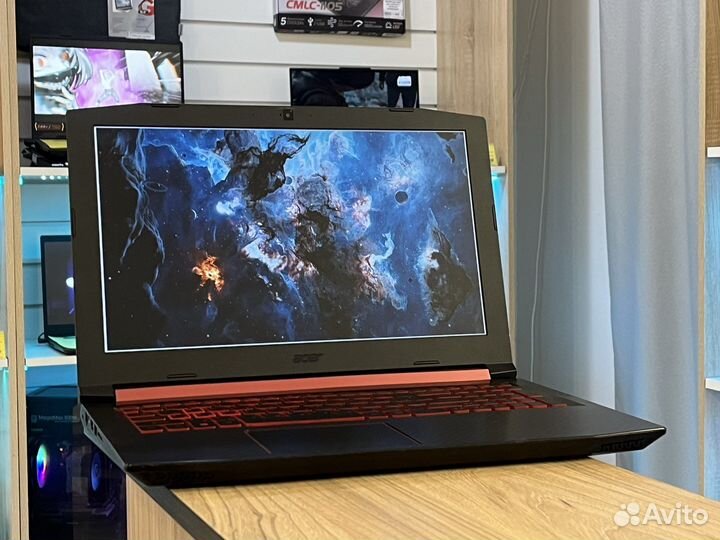 Красивый и мощный игровой ноутбук Acer