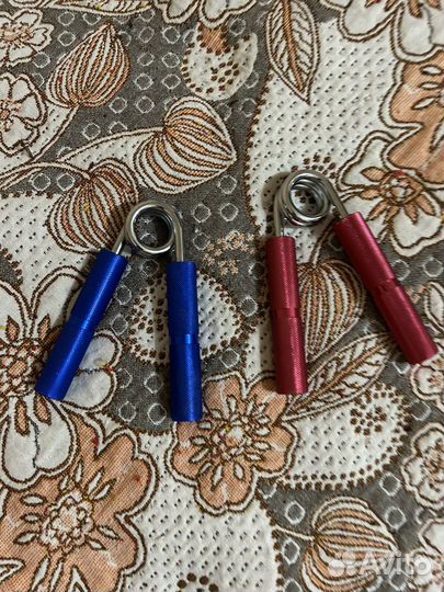 Эспандер кистевой пружинный