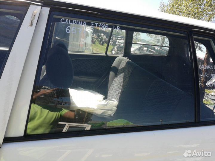Стекло боковое Toyota Caldina ET196V 5EFE 1999