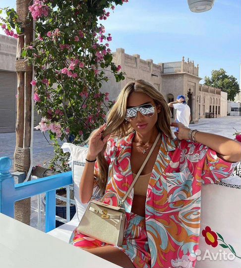 Костюм с шортами