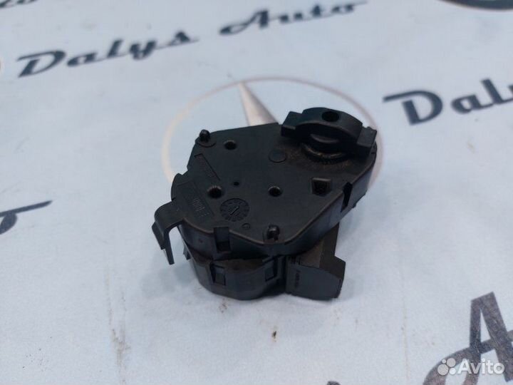 Сервопривод заслонок печки Bmw X5 E53 LCI M54B30