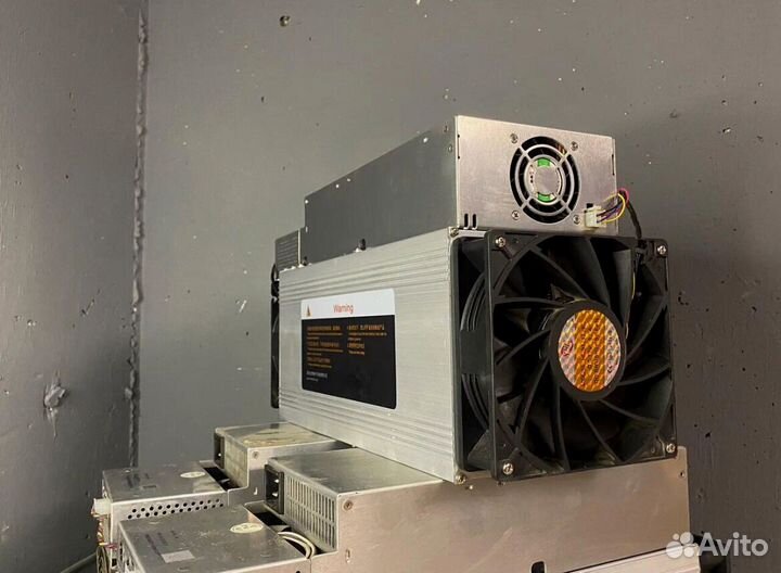 Майнер Whatsminer M30s+ 104th / новый в коробке