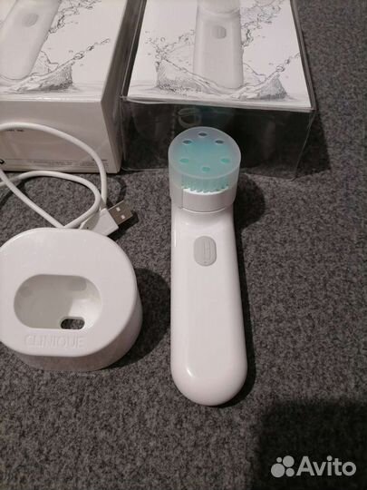 Clinique щётка для умывания