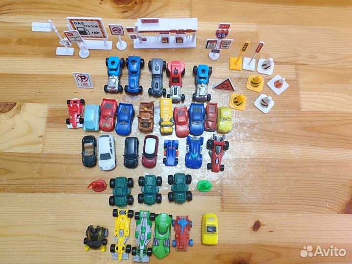 Коллекция мини машинок