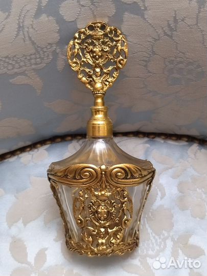 Флакон антикварный с путти