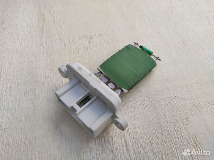 Резистор печки салона на Opel Meriva A