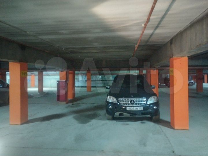 Машиноместо, 15 м²