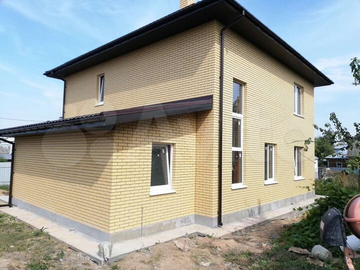 Дом 180 м² на участке 8 сот.