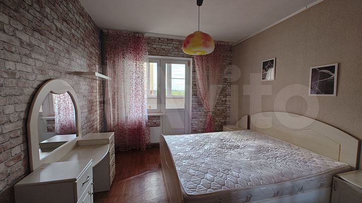 2-к. квартира, 63 м², 2/17 эт.