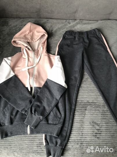 Одежда для девочки 134-140 р