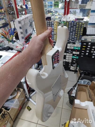 Электрогитара Fabio ST200