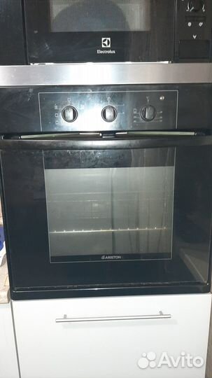 Электрический духовой шкаф бу Ariston