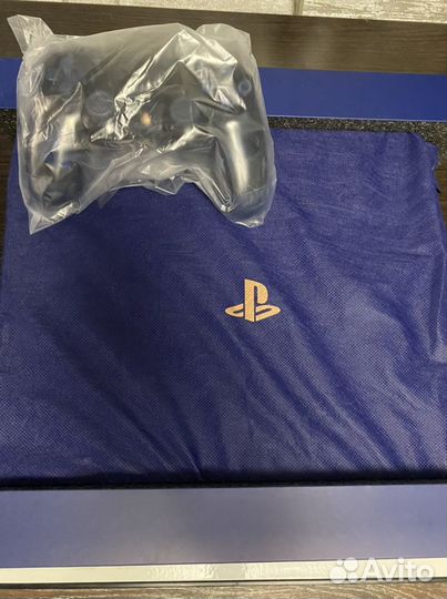Ps4 Pro 500 million limited edition 2tb
