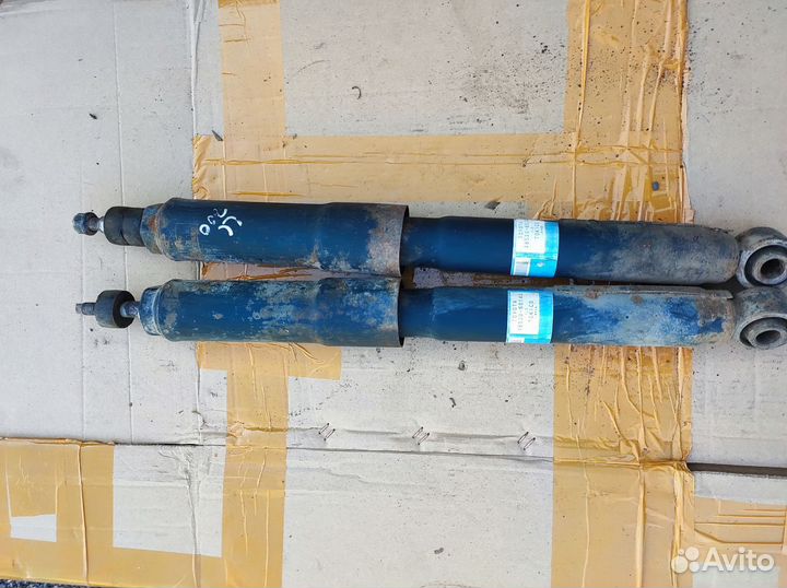 Задние стойки тойота лк200 оригинал разборка