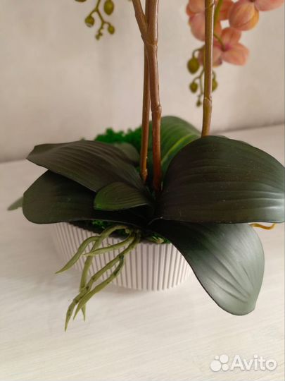 Орхидея искусственная в горшке