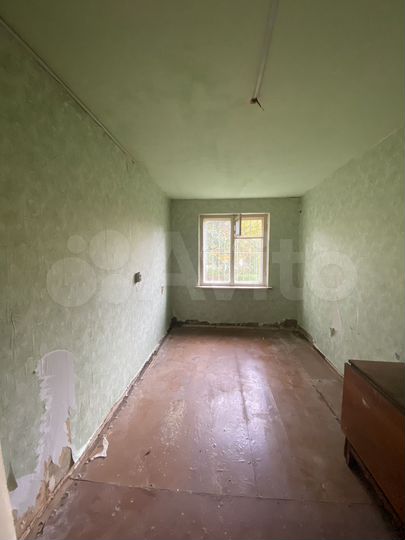 Комната 14,2 м² в 4-к., 1/5 эт.