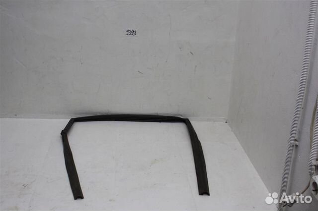 Уплотнитель стекла двери задней левой Nissan X-Tr