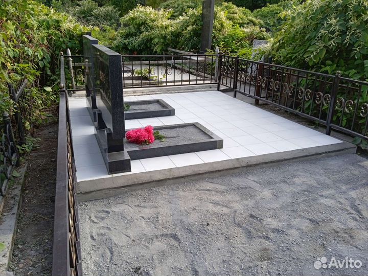 Работы на кладбище