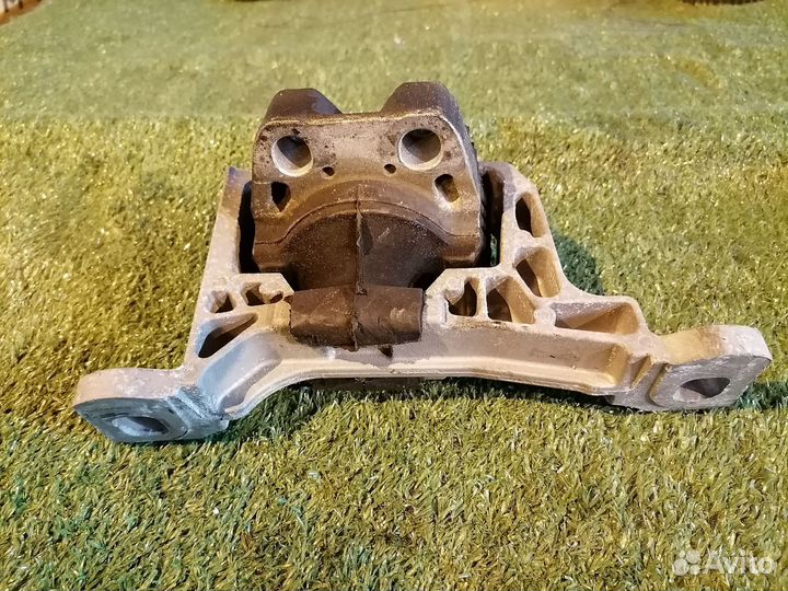 Опора двигателя (подушка двс) правая 3M51-6F012-AK