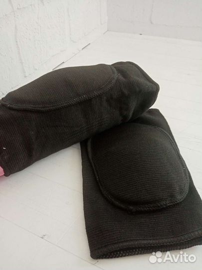 Наколенники спортивные