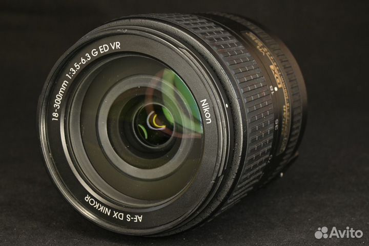 Nikon DX AF-S 18-300mm 1:3.5-6.3G VR